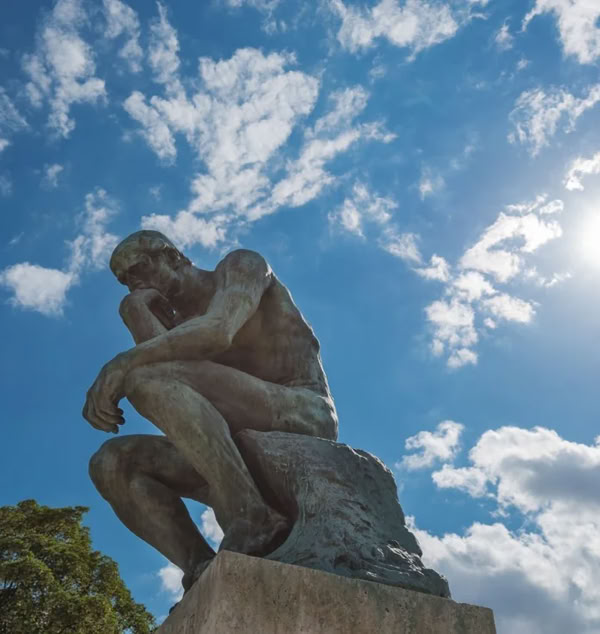 El Pensador (en francés Le Penseur) es una de las esculturas más famosas de Auguste Rodin. Año 1882